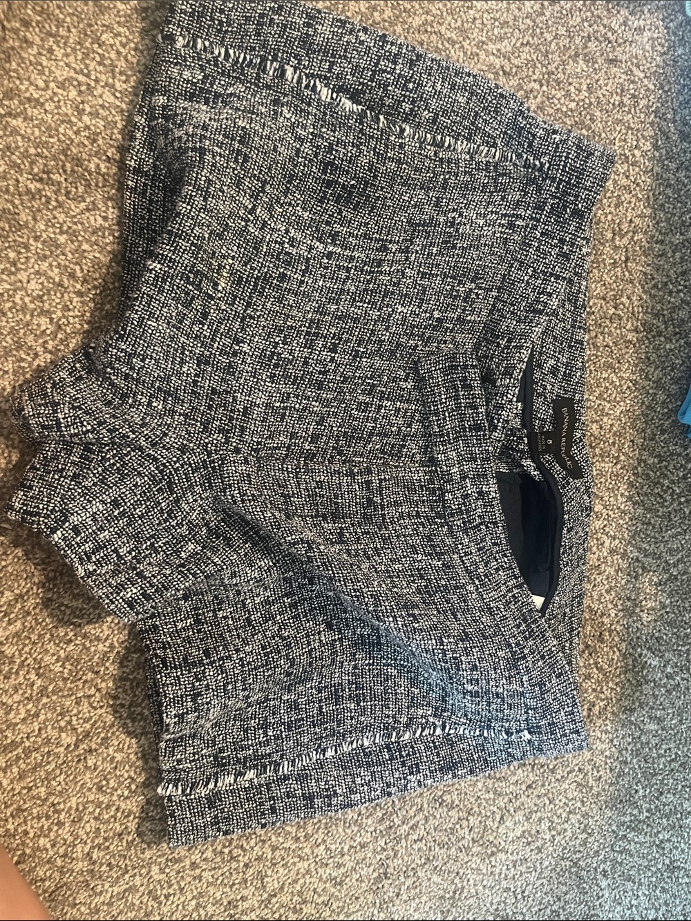 Banana Republic Black and White Tweed Women’s Shorts